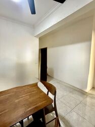 Eng Apartment (D14), Apartment #571413381